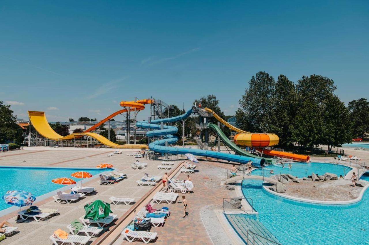 Aria Deluxe Mobile Homes With Terme Catez Tickets Catez ob Savi Dış mekan fotoğraf